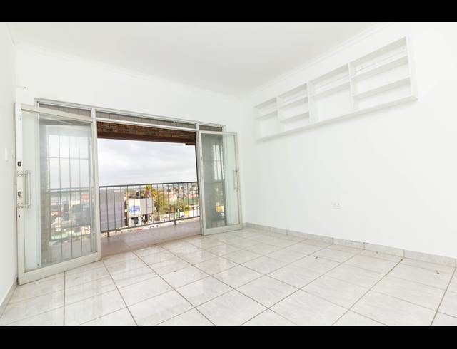 55M² BUSINESS CENTRE TO LET IN WESTCLIFF